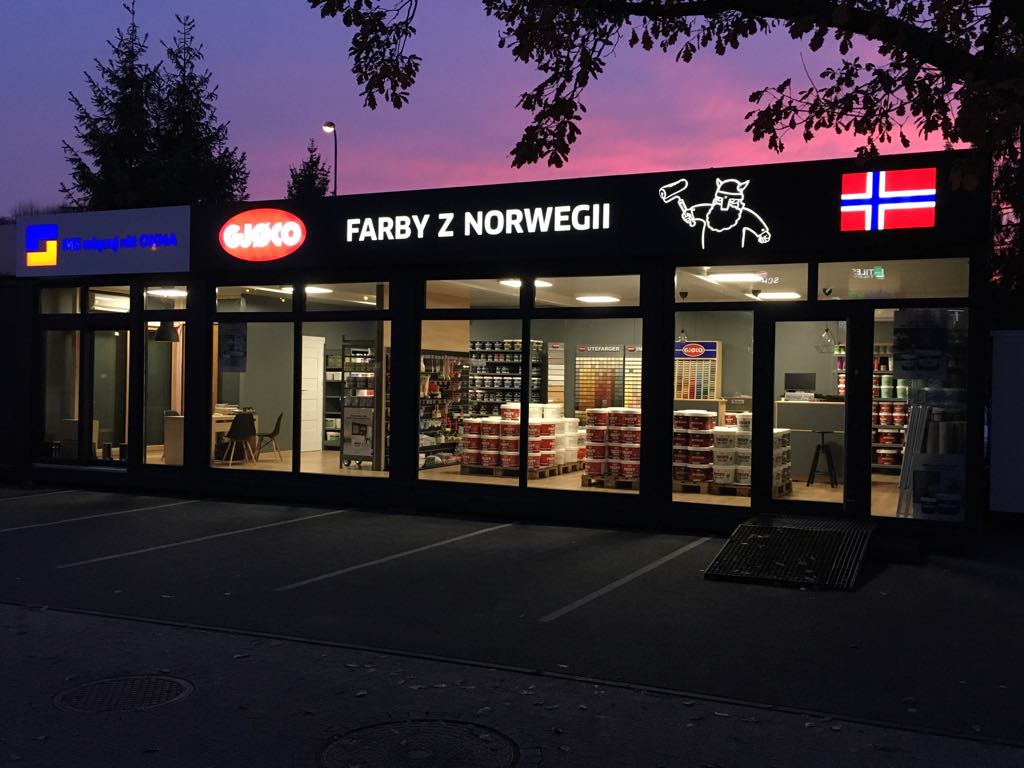 Lokal z zewnątrz